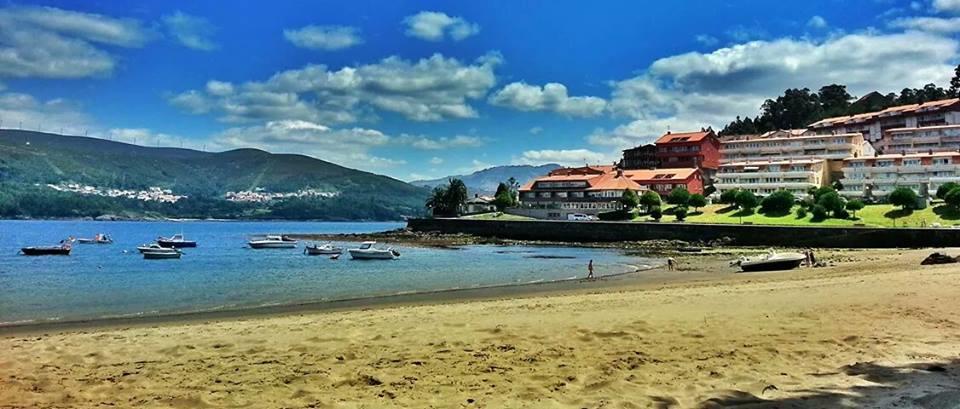 Albergue De Peregrinos Playa Quenxe Коркубион Экстерьер фото