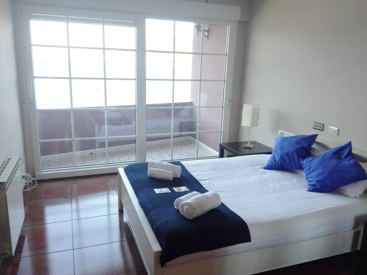 Albergue De Peregrinos Playa Quenxe Коркубион Экстерьер фото
